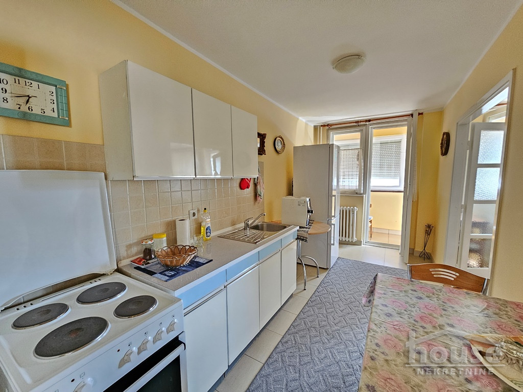 Stan,NOVI SAD,BULEVAR 76m2,175100€ , ID: 1061998 10