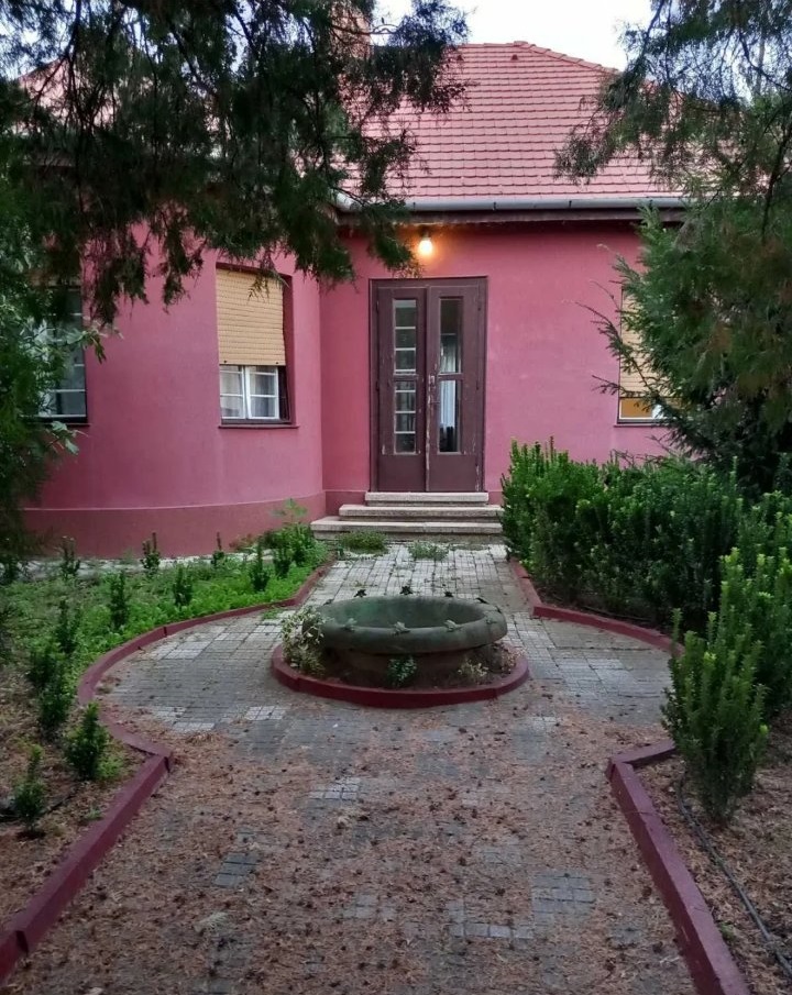 Prodajem vilu u strogom centru Zrenjanina 3