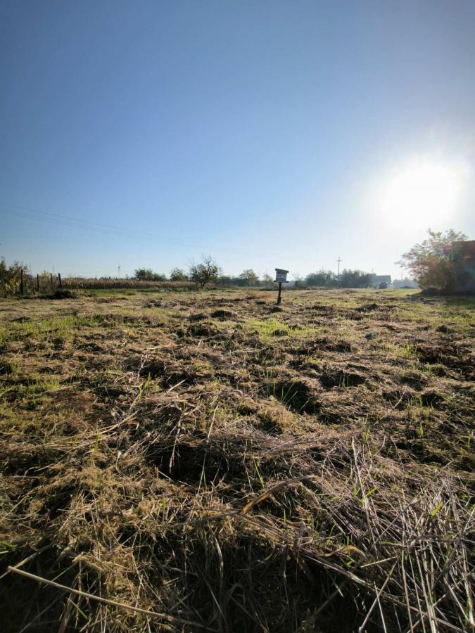 Na prodaju prostran plac u Ćupriji 1