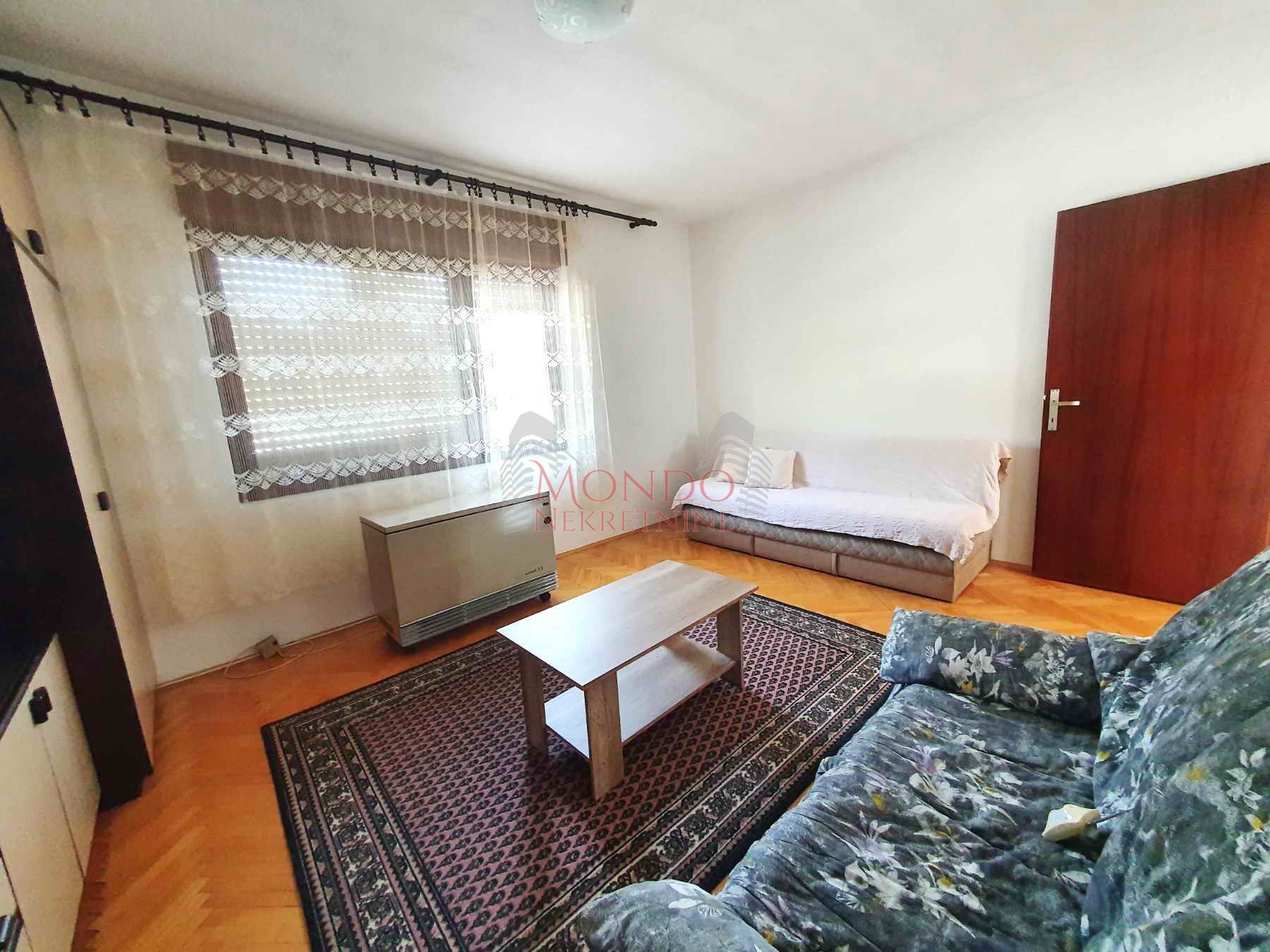 Trosoban stan u naselju b. bjegović, sa troškovima, Niš 2