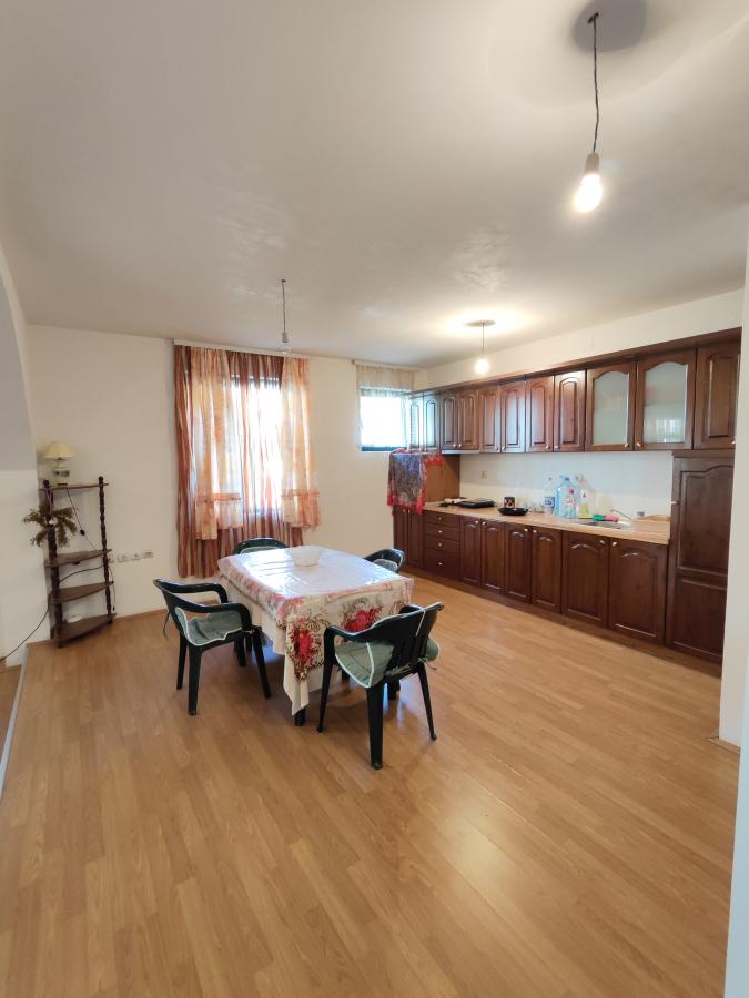 Kuća  od 450m2 na atraktivnoj lokaciji u gradu 29