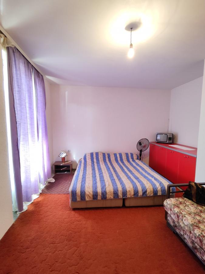 Kuća  od 450m2 na atraktivnoj lokaciji u gradu 35