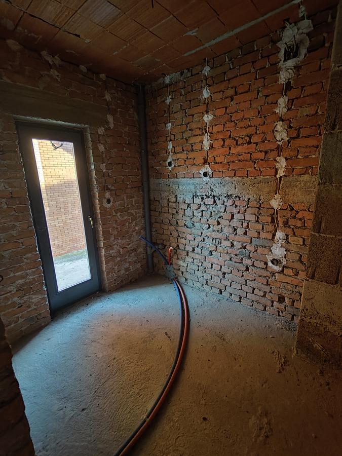 Kuća  od 450m2 na atraktivnoj lokaciji u gradu 10