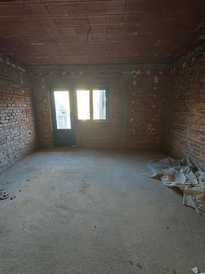 Kuća  od 450m2 na atraktivnoj lokaciji u gradu 8