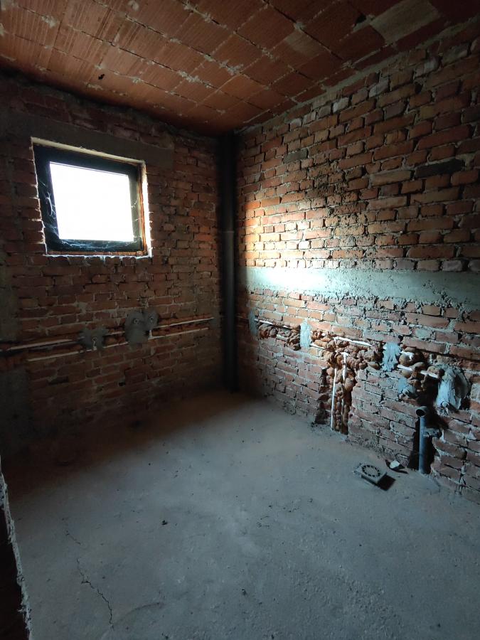 Kuća  od 450m2 na atraktivnoj lokaciji u gradu 15