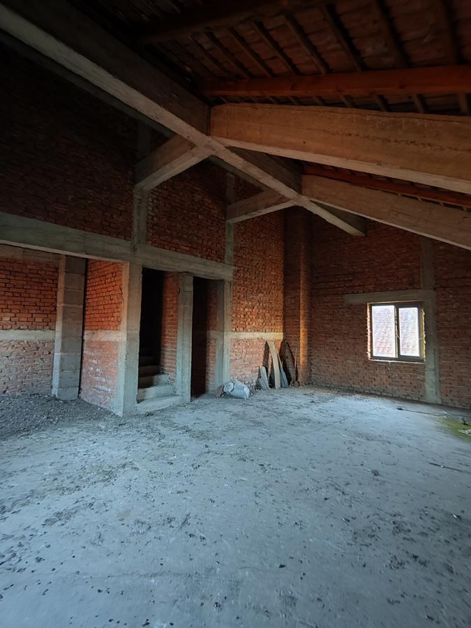 Kuća  od 450m2 na atraktivnoj lokaciji u gradu 19