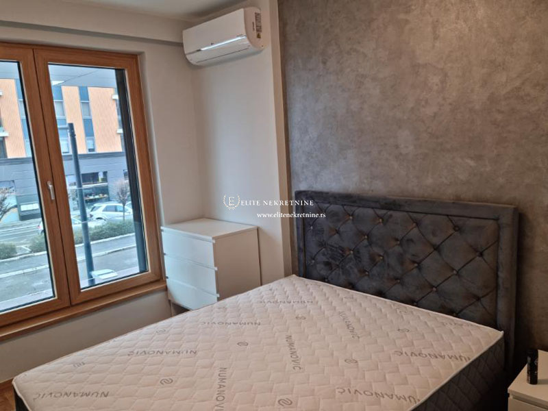Iznajmljujem Stan Apartman  Zepterra  Beograd Grad 2