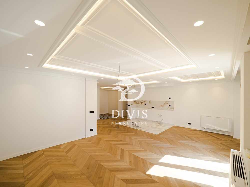 Prodajemo trosoban stan  luks  132m2  kod Hrama 2