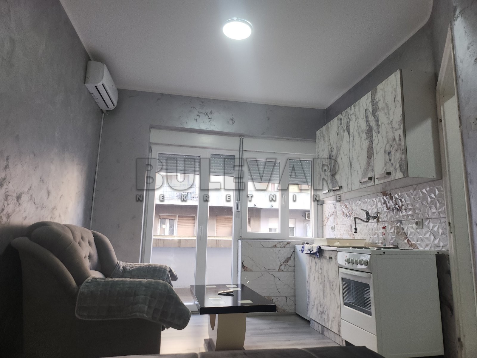 Jednosoban stan, 30 m2, Centar, Obrenovićeva ID: i-012675 5