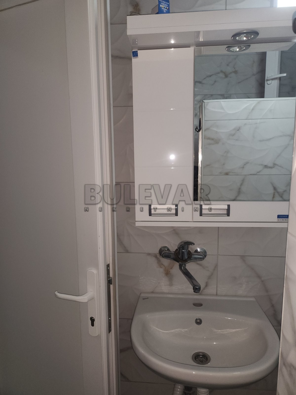 Jednosoban stan, 30 m2, Centar, Obrenovićeva ID: i-012675 8