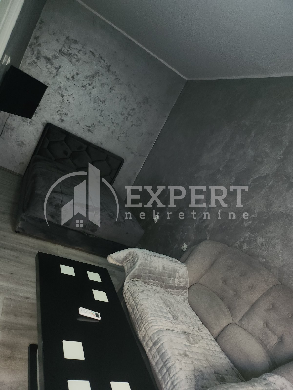 Jednosoban stan, 30 m2, Centar, Obrenovićeva ID: i-012675 2