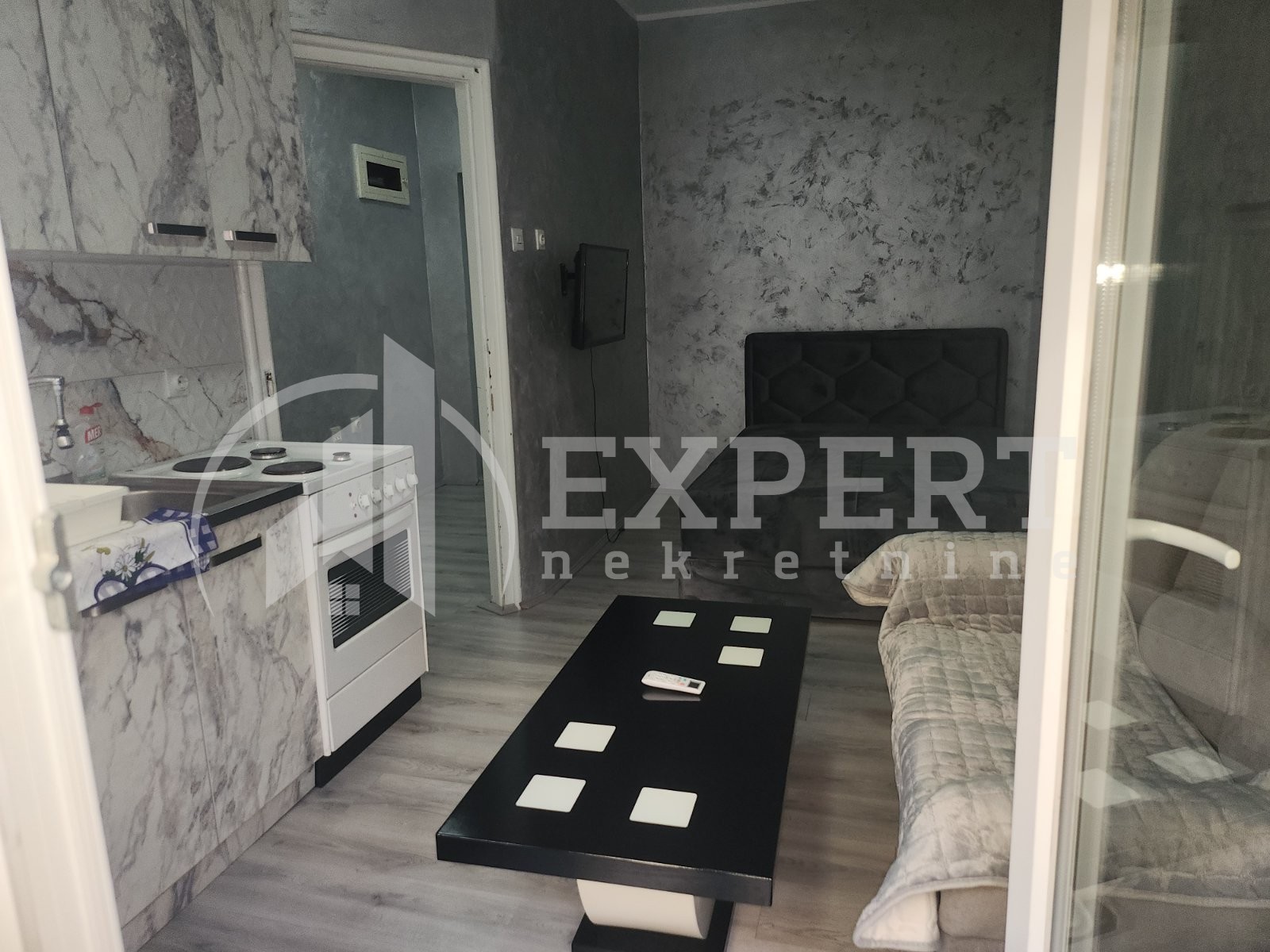 Jednosoban stan, 30 m2, Centar, Obrenovićeva ID: i-012675 4