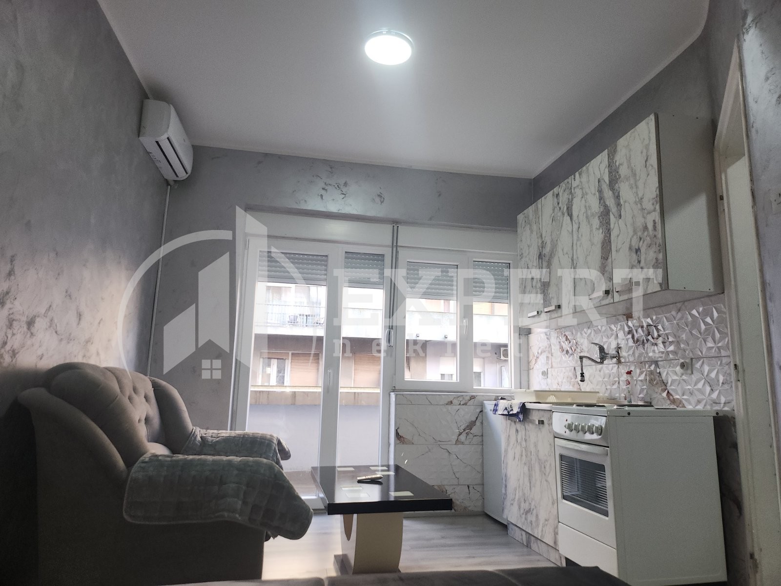 Jednosoban stan, 30 m2, Centar, Obrenovićeva ID: i-012675 5