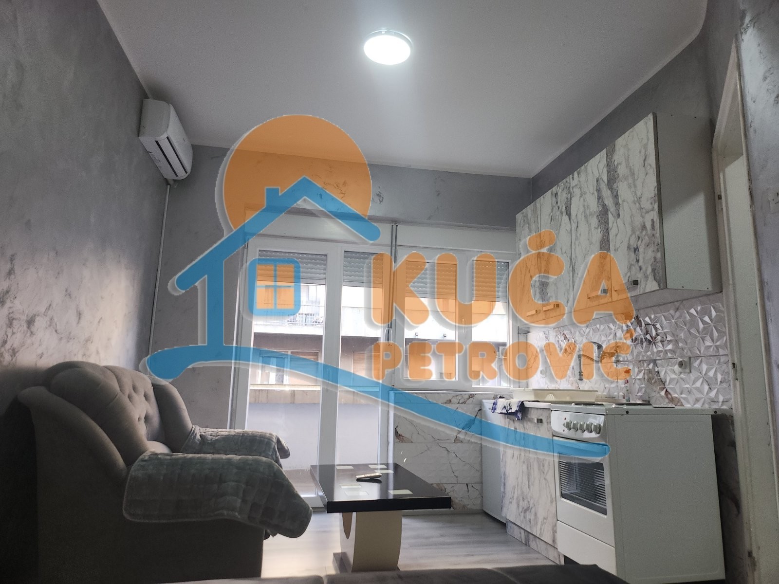 Jednosoban stan, 30 m2, Centar, Obrenovićeva ID: i-012675 5