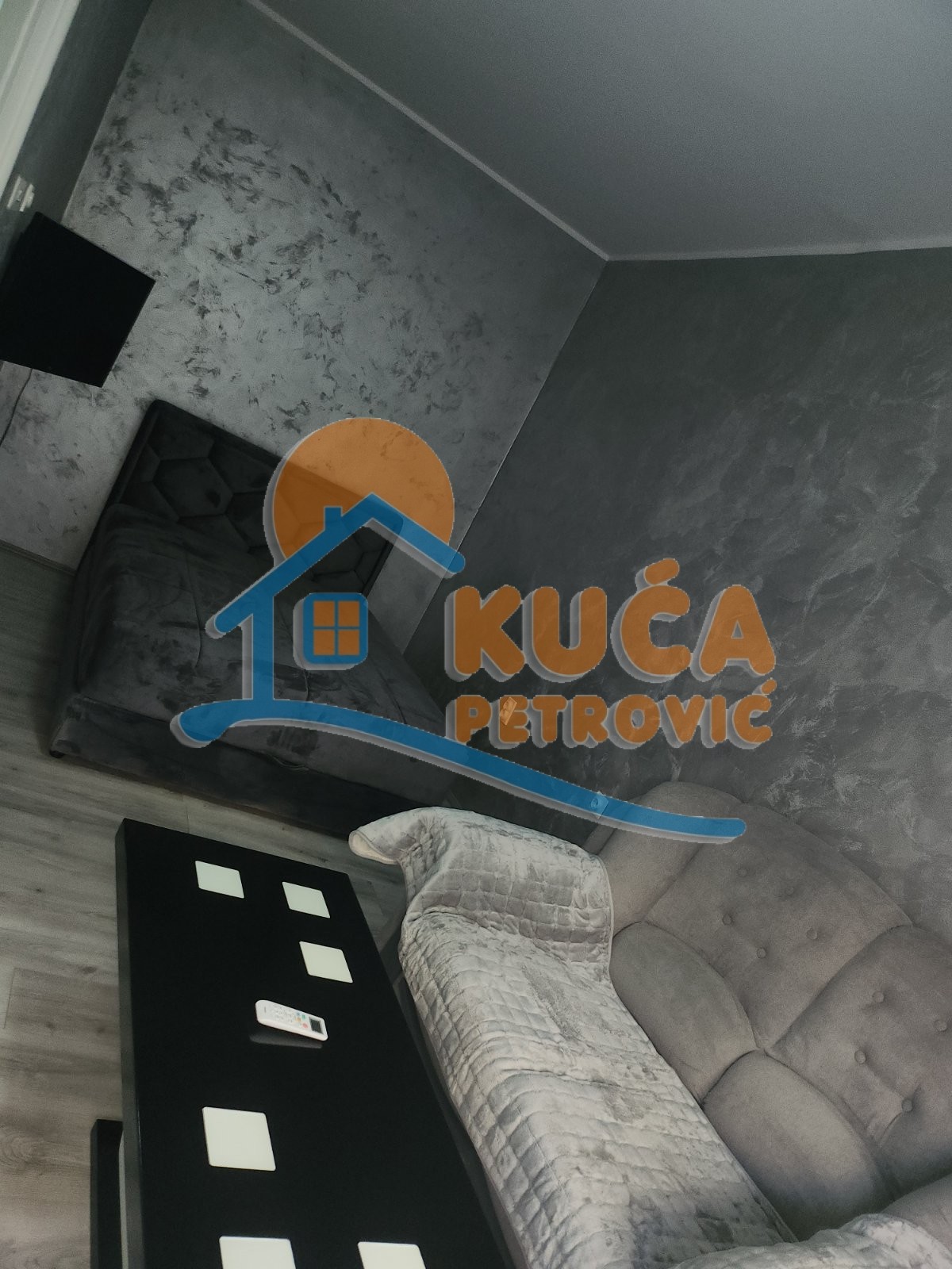 Jednosoban stan, 30 m2, Centar, Obrenovićeva ID: i-012675 2