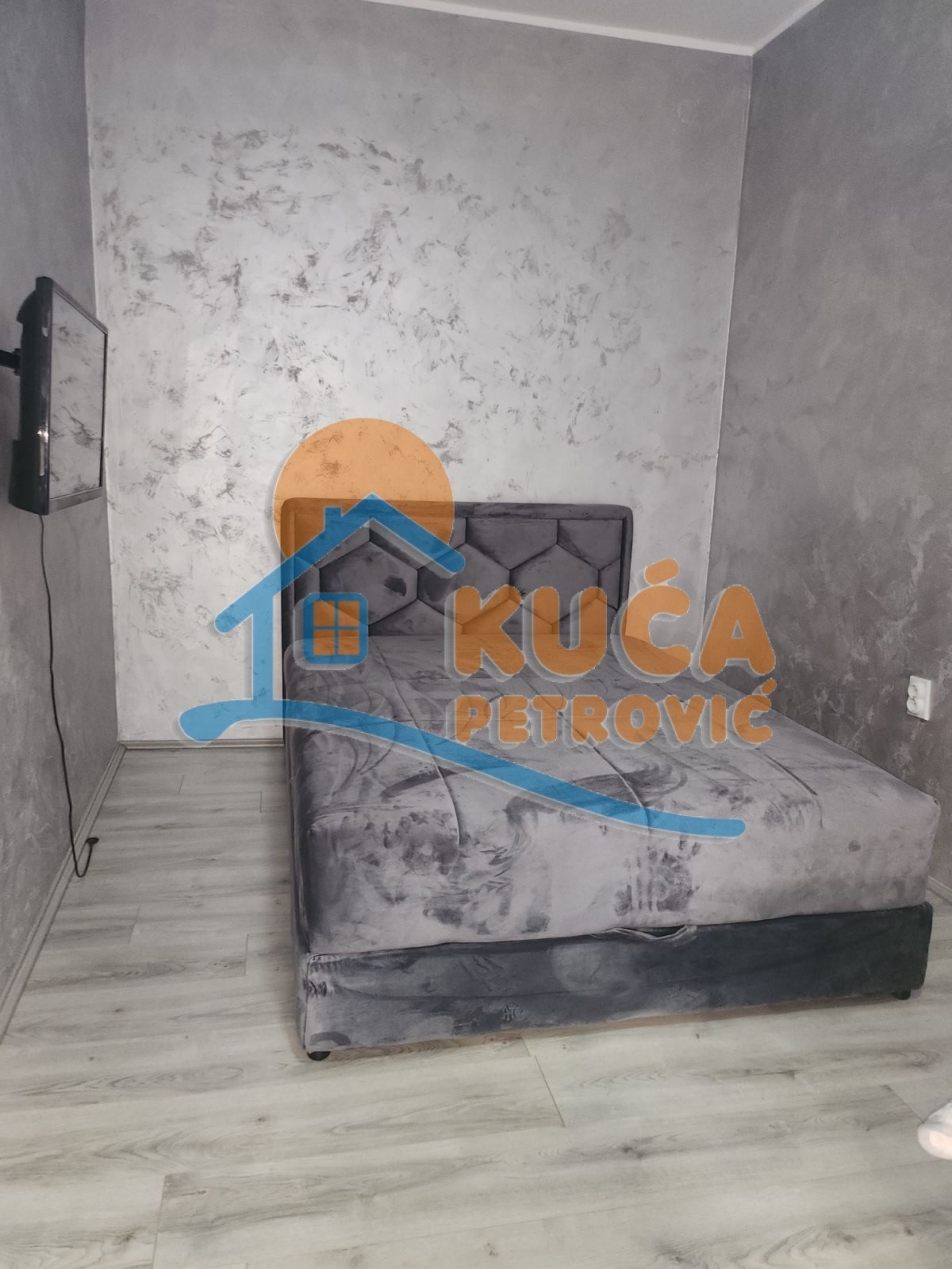 Jednosoban stan, 30 m2, Centar, Obrenovićeva ID: i-012675 3