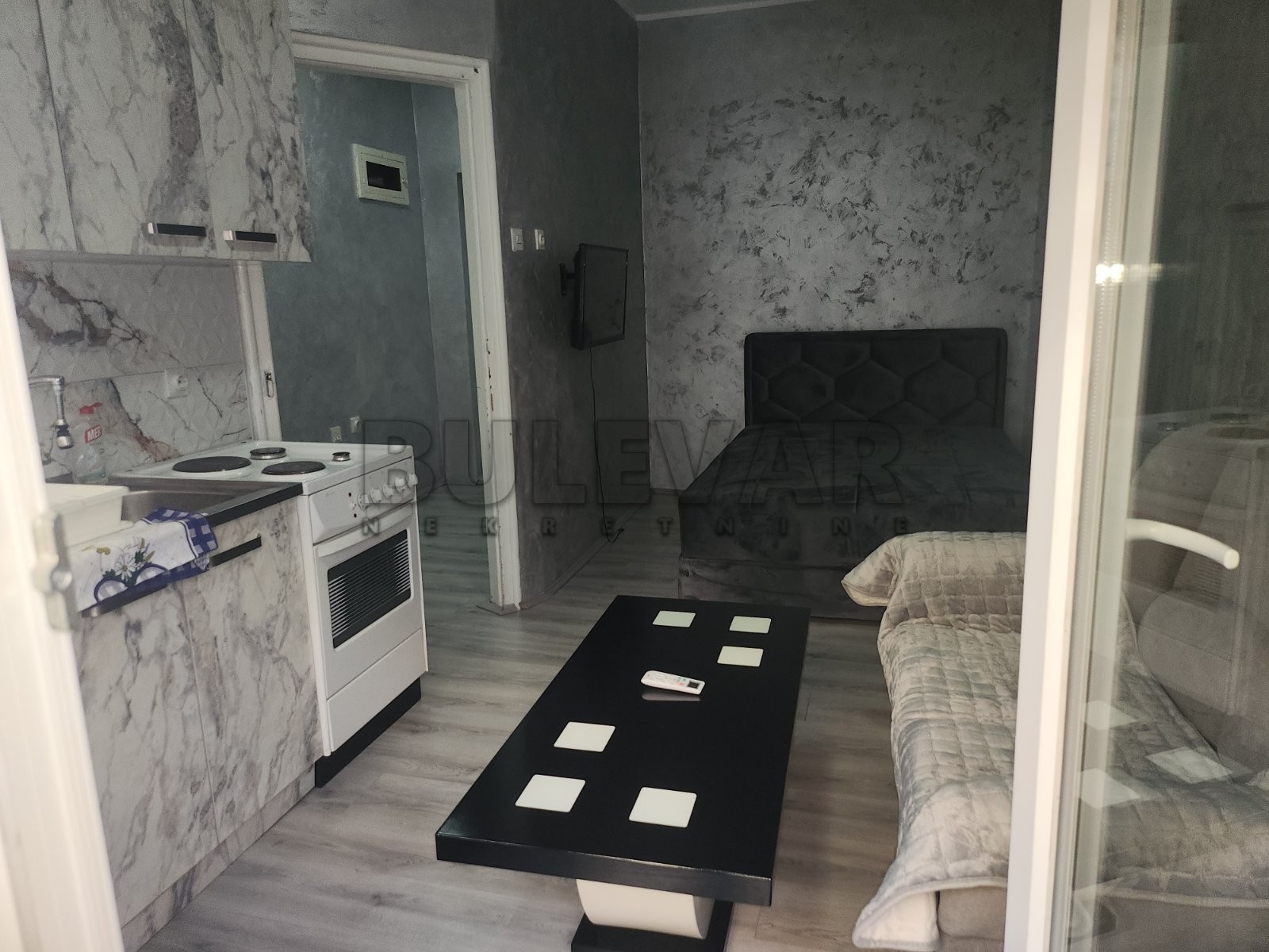 Jednosoban stan, 30 m2, Centar, Obrenovićeva ID: i-012675 4