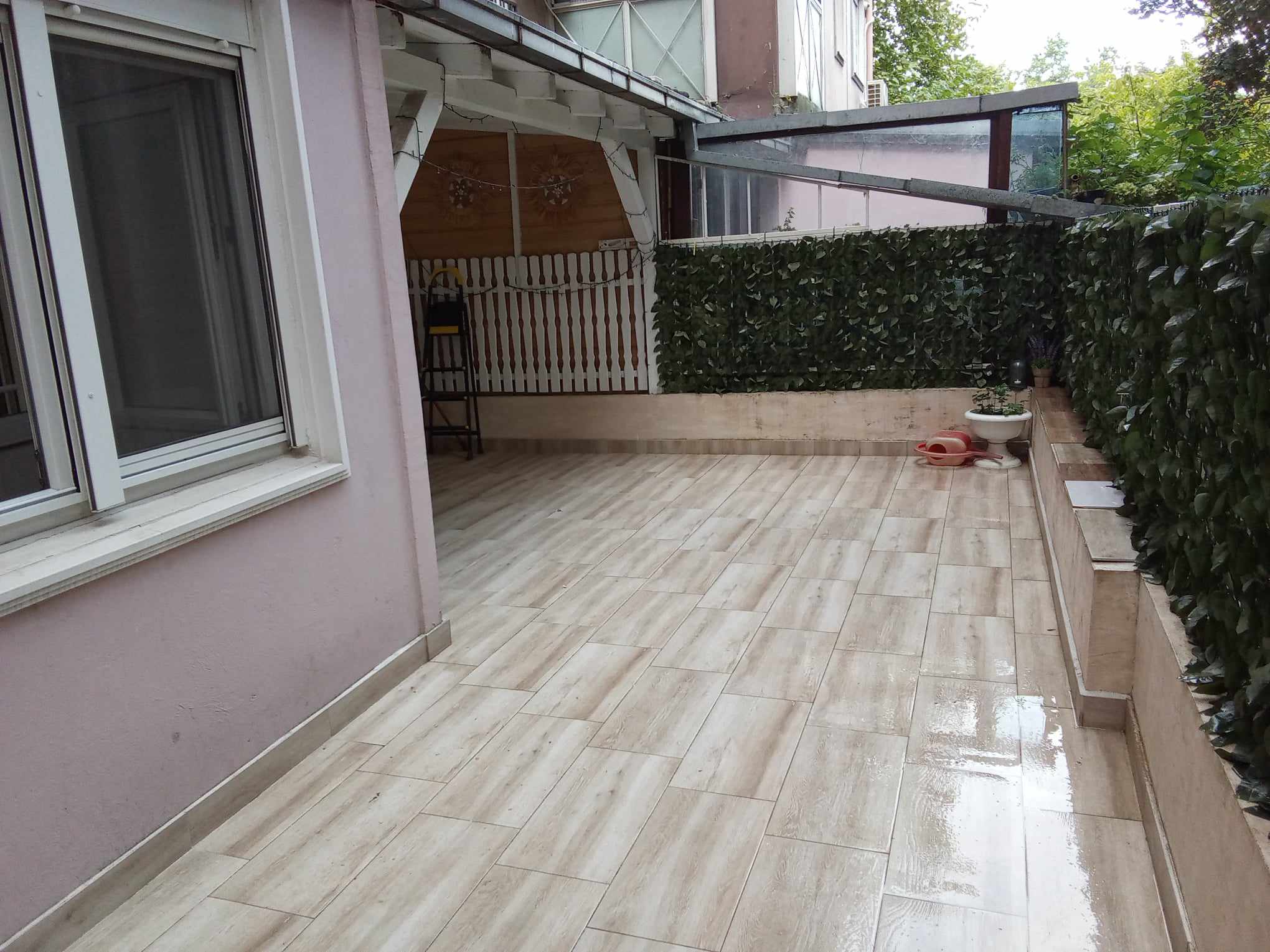 Flat terrace parking Belgrade Expo 2027 Surcin invest estate Sell tenanted flat Čelebonovića Bežanijska kosa Novi Beograd ramp park terrace glass winter house tenanted property investment buy to let Serbia owner direct bitcoin BTC 2