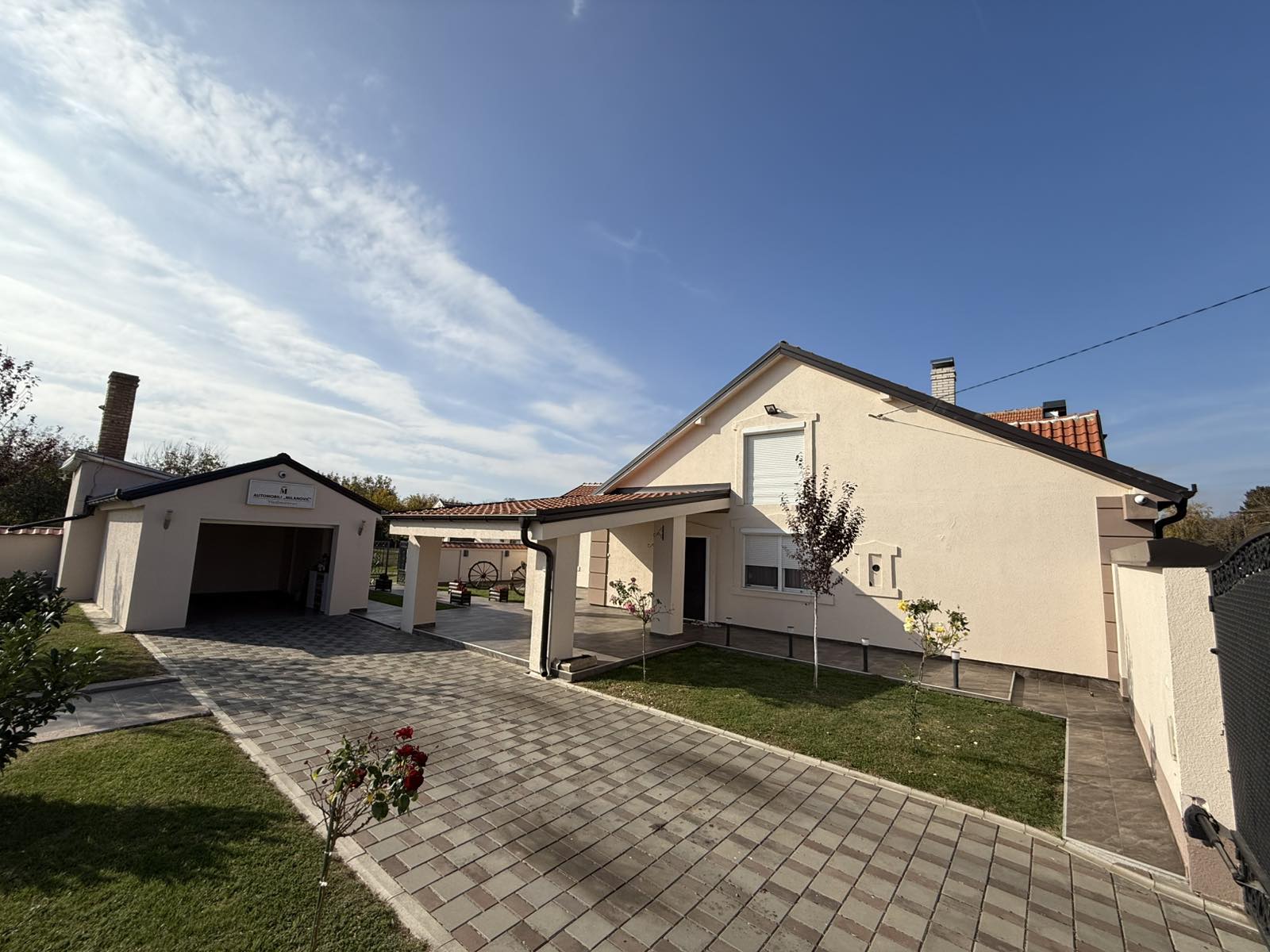 Nova LUX kuca kod Panceva moze na RATE 2