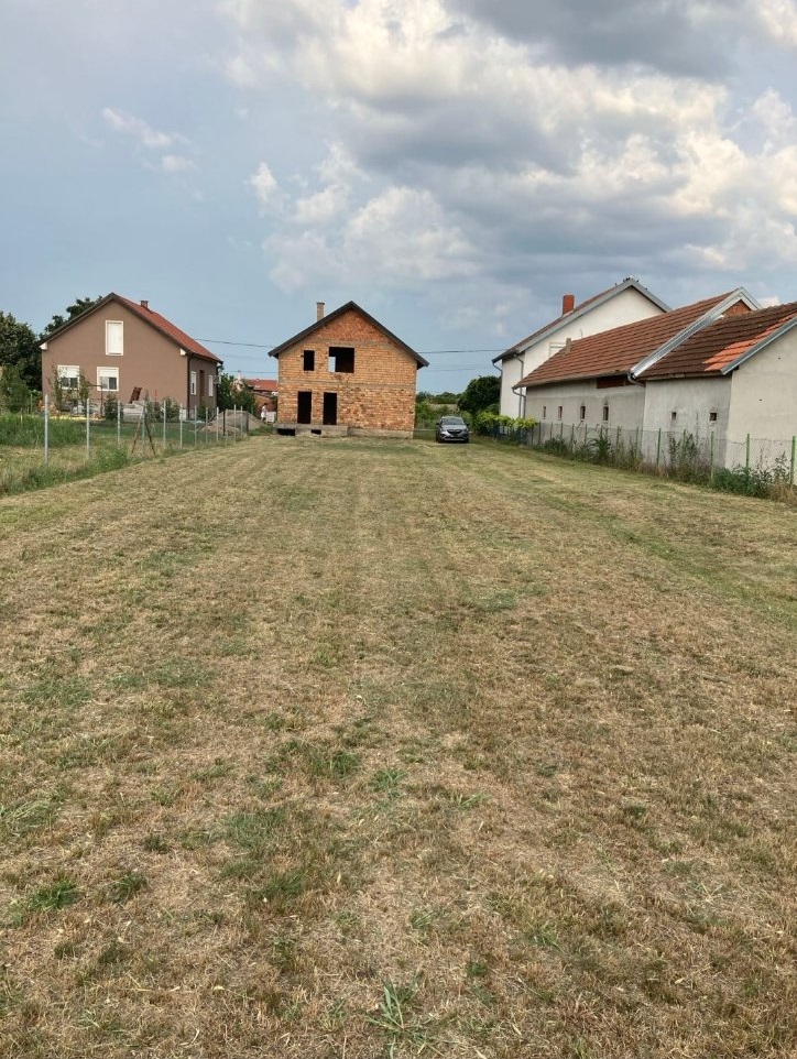 Prodajem kucu u Šuljmu Sremska Mitrovica 5
