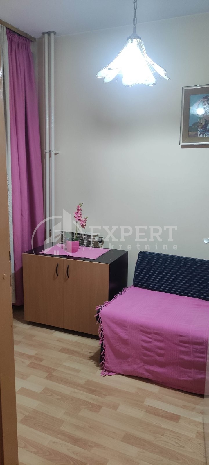 Dvosoban stan, 68 m2, Marger, Trg 14. oktobra ID: i-012715 13