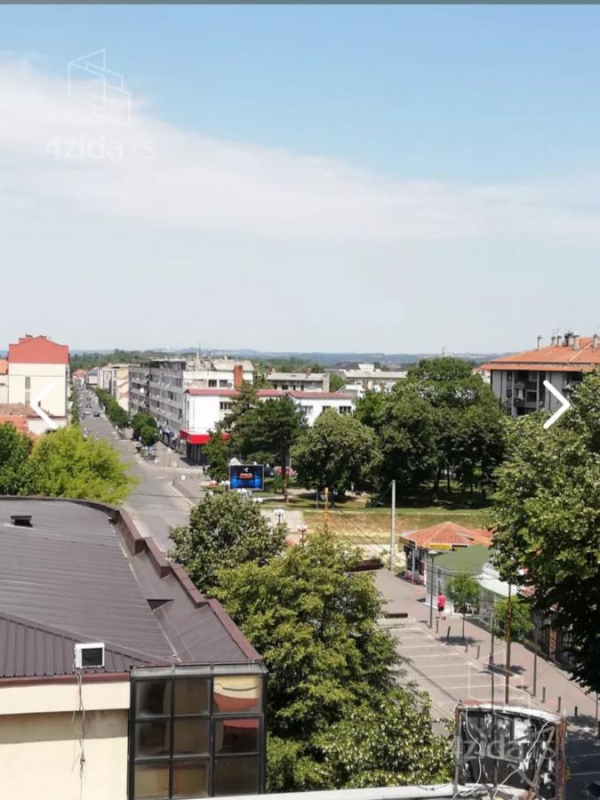 Izdaje se garsonjera u centru Ćuprije 14