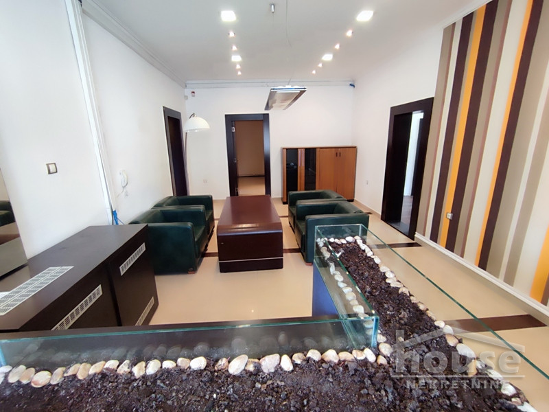 Kuće,NOVI SAD,BETANIJA 200m2,1650€ , ID: 9110170 23