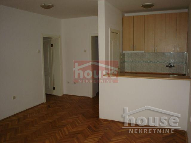 Stanovi,NOVI SAD,CENTAR 40m2,380€ , ID: 9103116 9