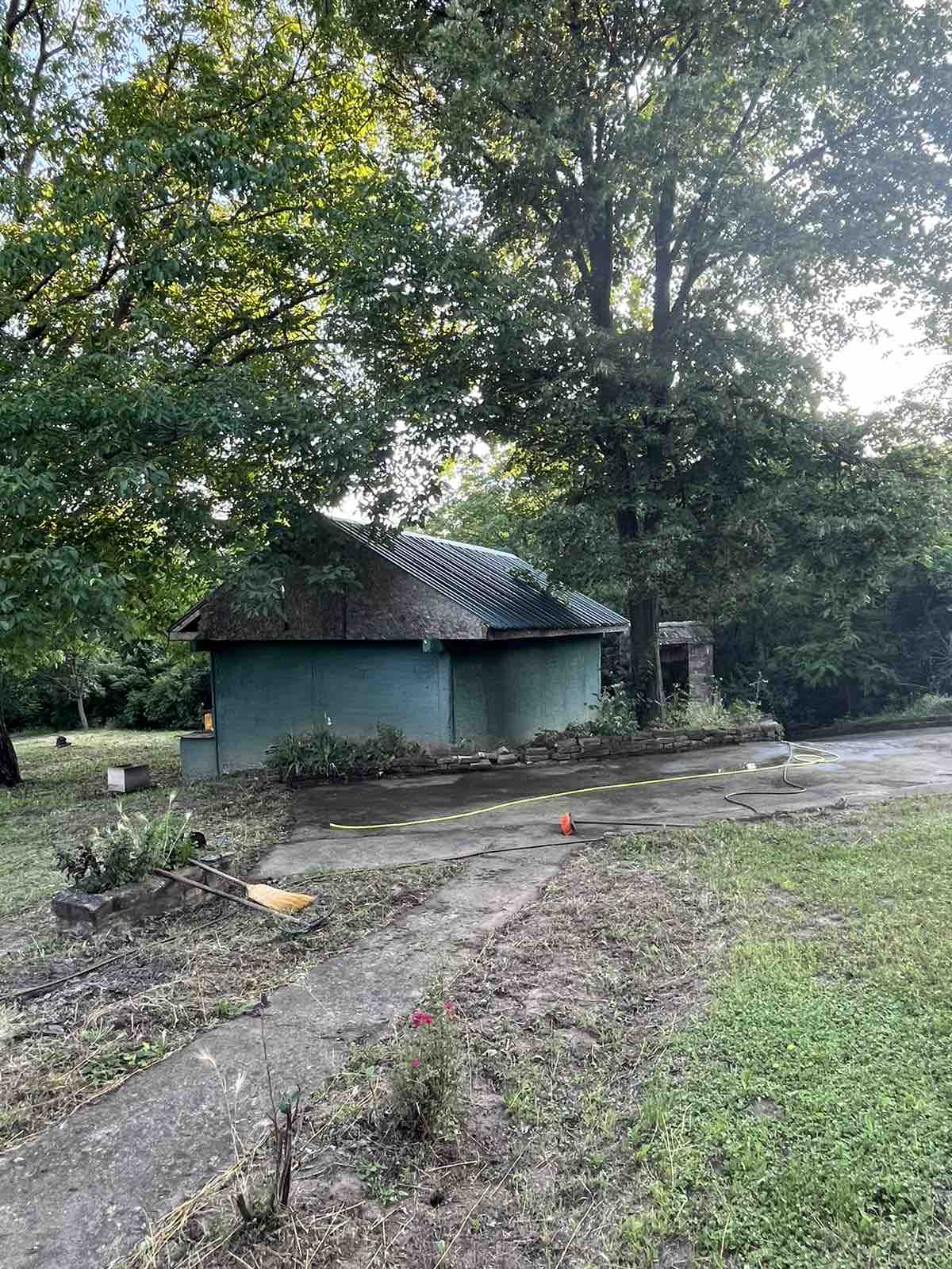 Krcedin  Prodaje se vikendica sa kaminskom kucom i vocnjakom 5