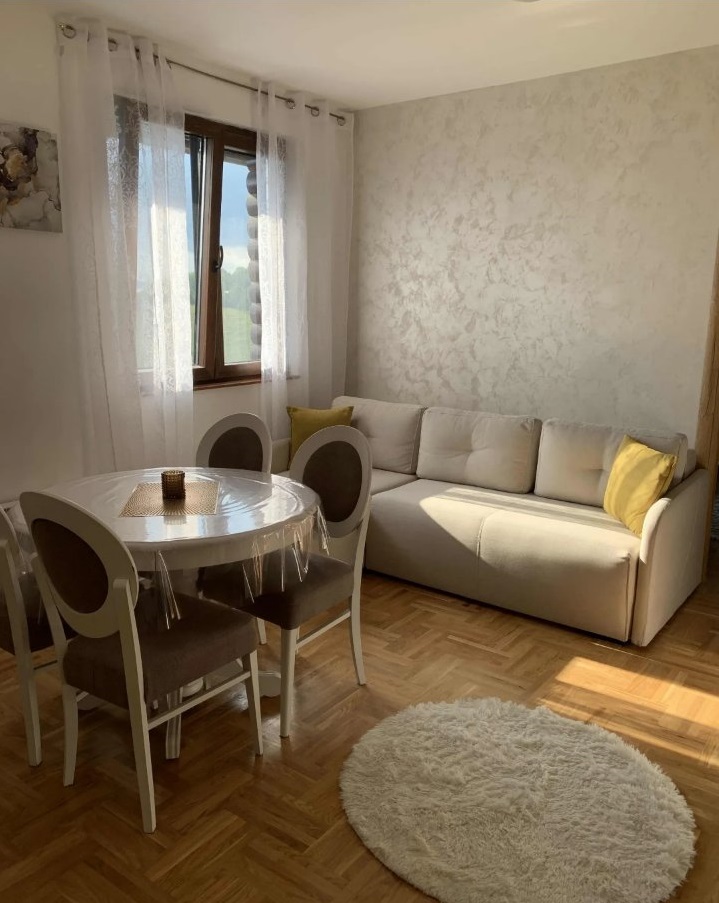Prodajem apartman na Zlatiboru 2