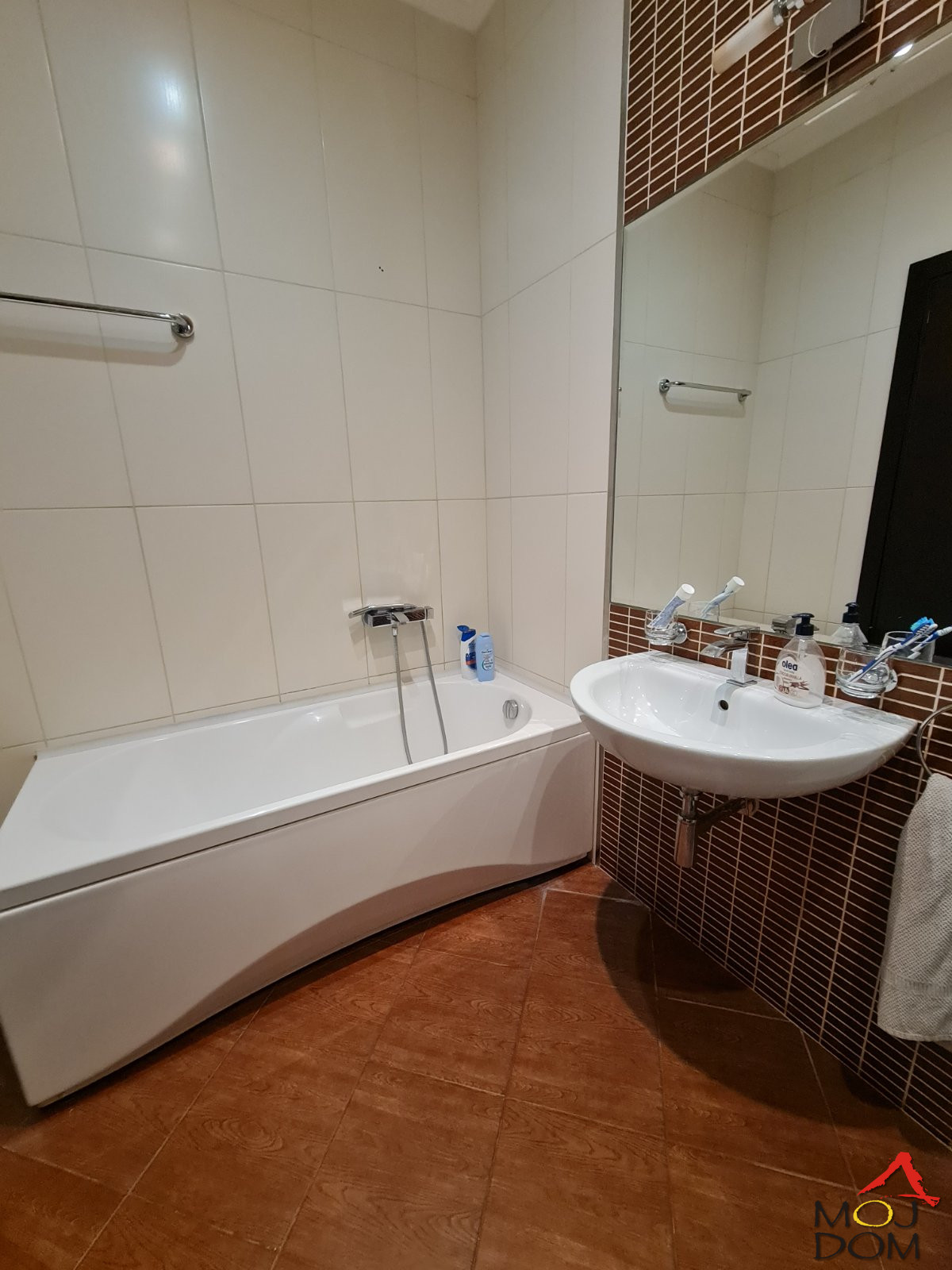 Stan,NOVI SAD,BULEVAR,kv: 108, € 298100, ID: 1028142 14