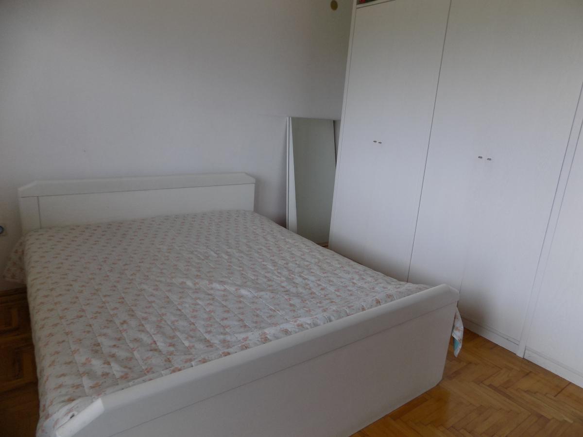 Prostrana kuća na prodaju 12