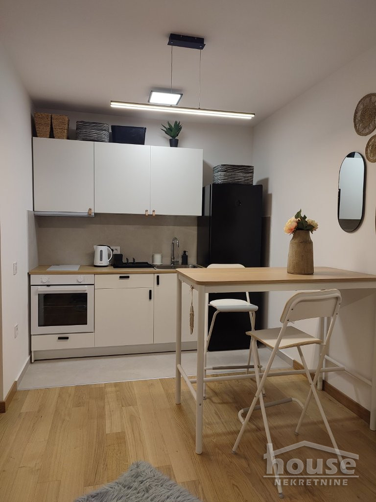 Stanovi,NOVI SAD,CENTAR 40m2,600€ , ID: 9116763 9