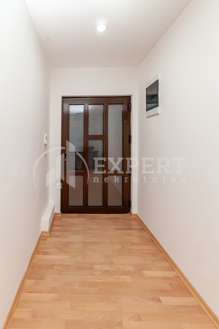 četvorosoban stan, 149 m2, Pantelej, Studenička ID: p-012772 18