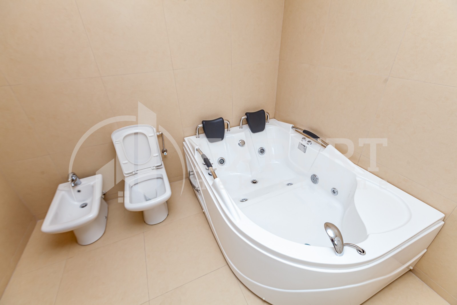 četvorosoban stan, 149 m2, Pantelej, Studenička ID: p-012772 19