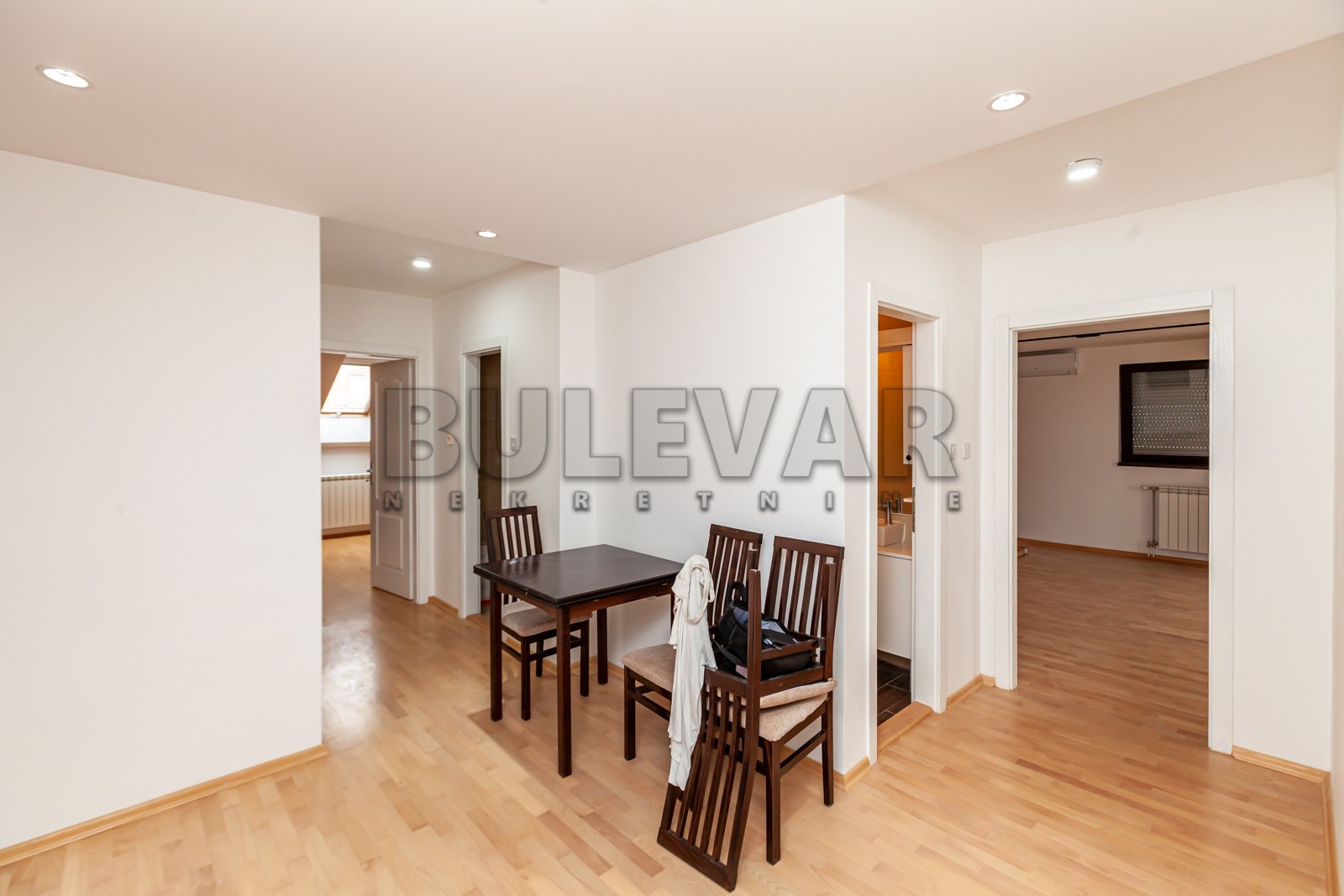 četvorosoban stan, 149 m2, Pantelej, Studenička ID: p-012772 16