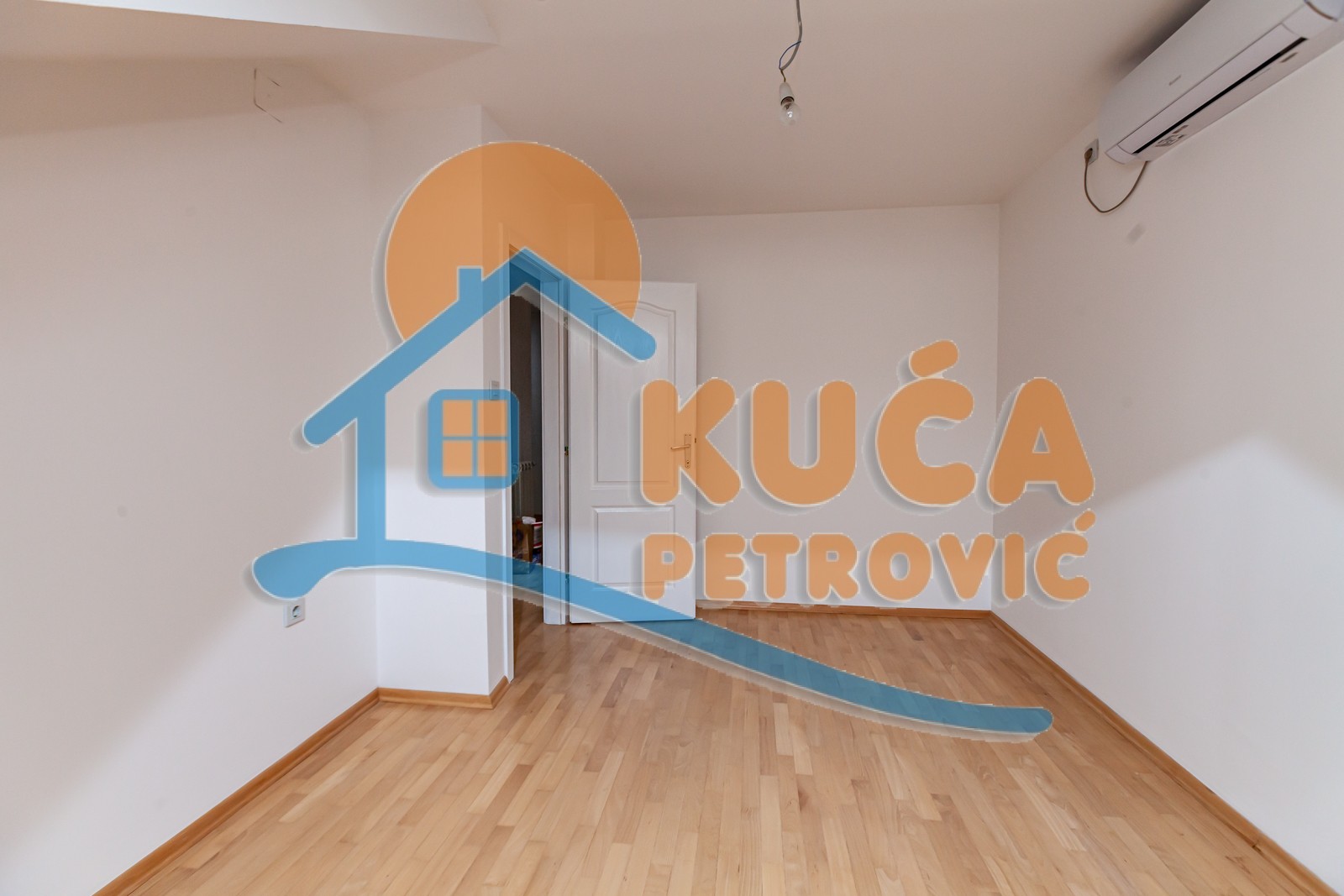četvorosoban stan, 149 m2, Pantelej, Studenička ID: p-012772 11