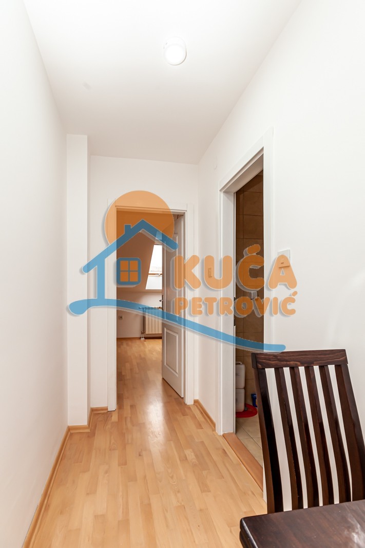 četvorosoban stan, 149 m2, Pantelej, Studenička ID: p-012772 15