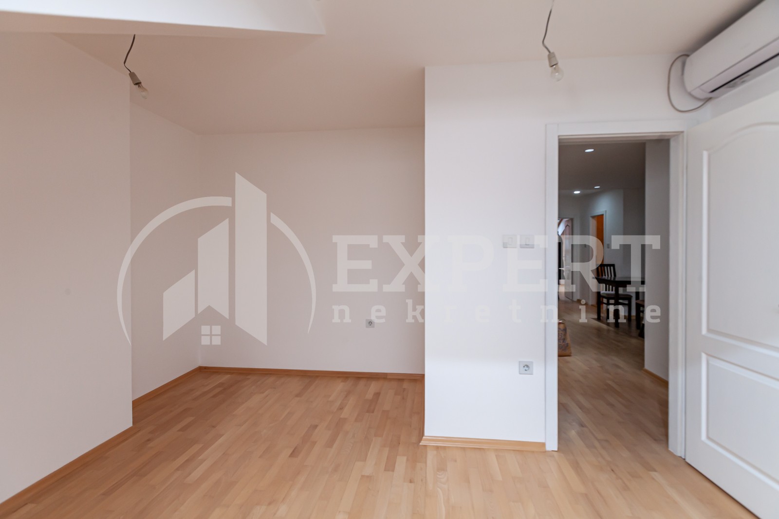 četvorosoban stan, 149 m2, Pantelej, Studenička ID: p-012772 9