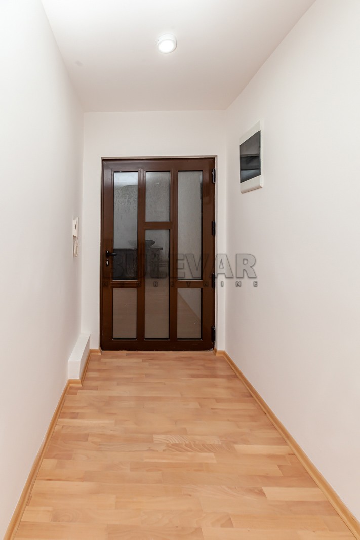 četvorosoban stan, 149 m2, Pantelej, Studenička ID: p-012772 18