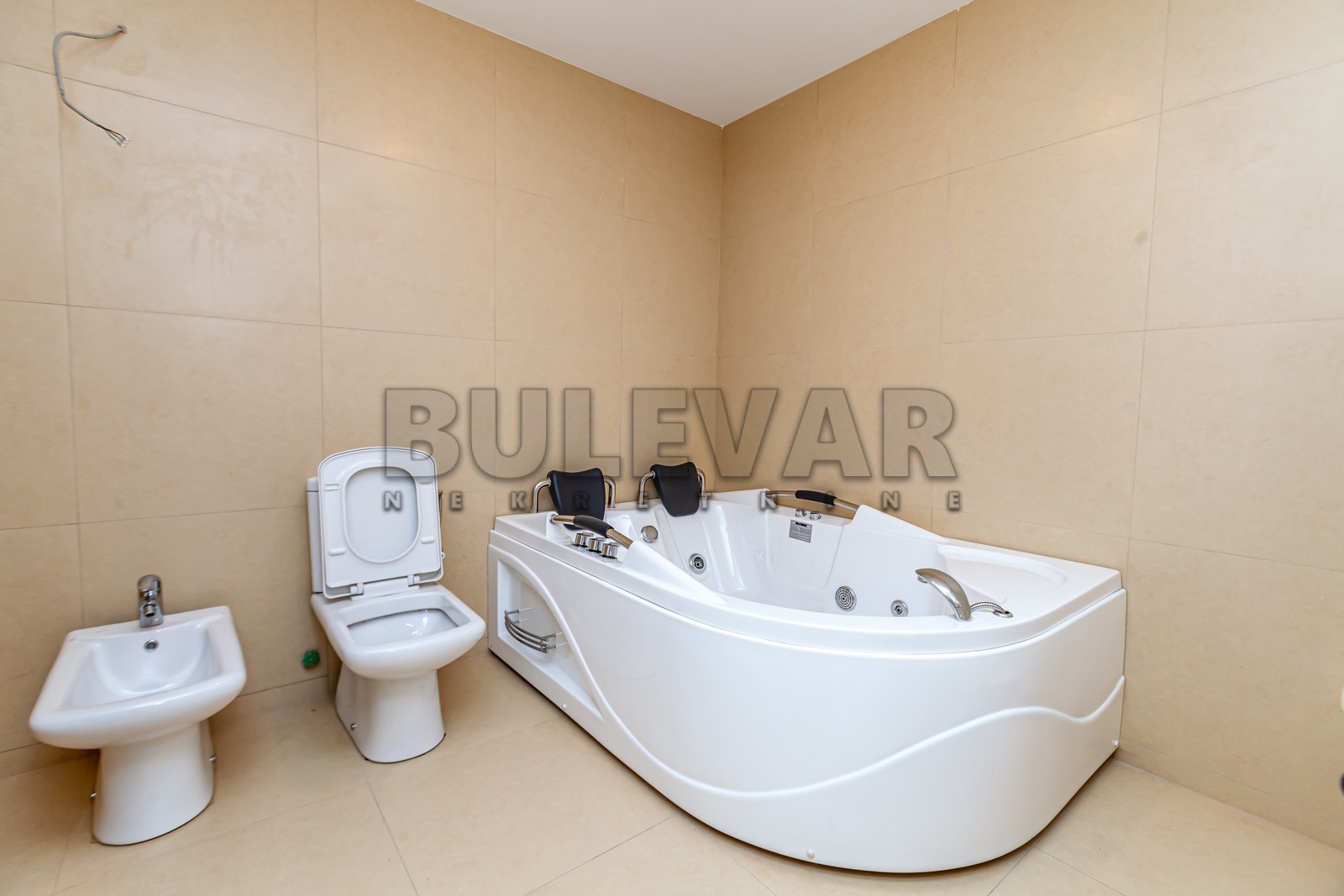 četvorosoban stan, 149 m2, Pantelej, Studenička ID: p-012772 20