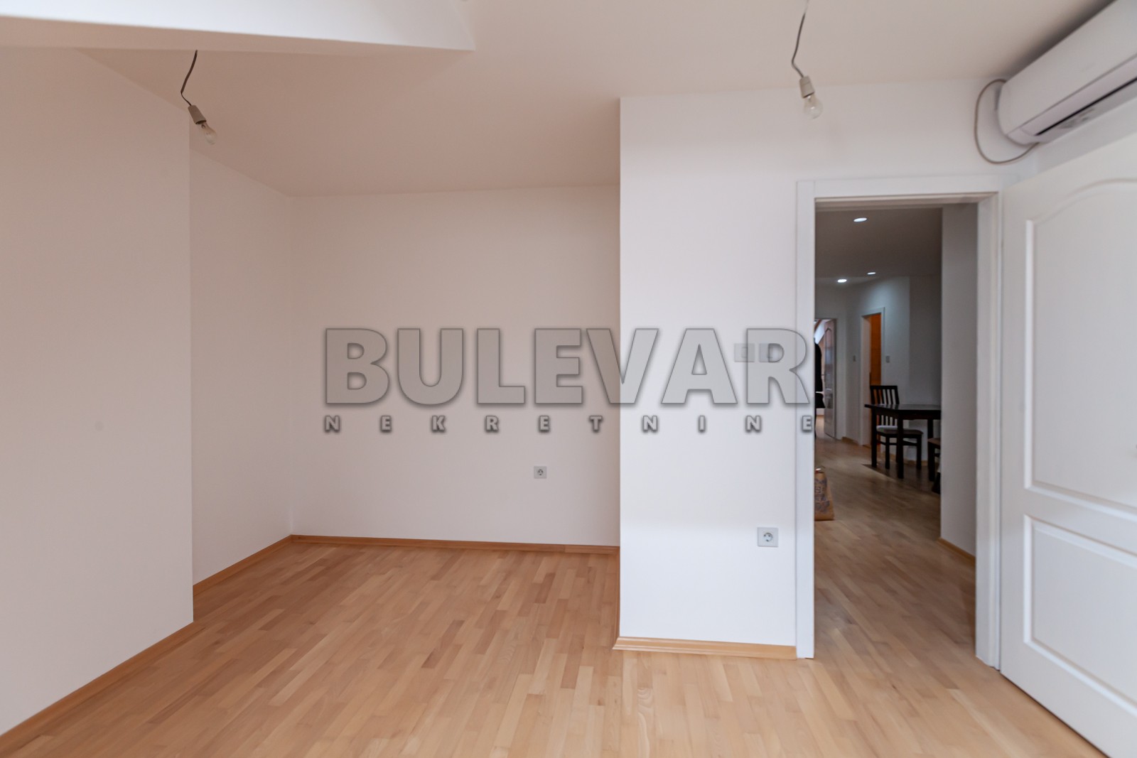 četvorosoban stan, 149 m2, Pantelej, Studenička ID: p-012772 9