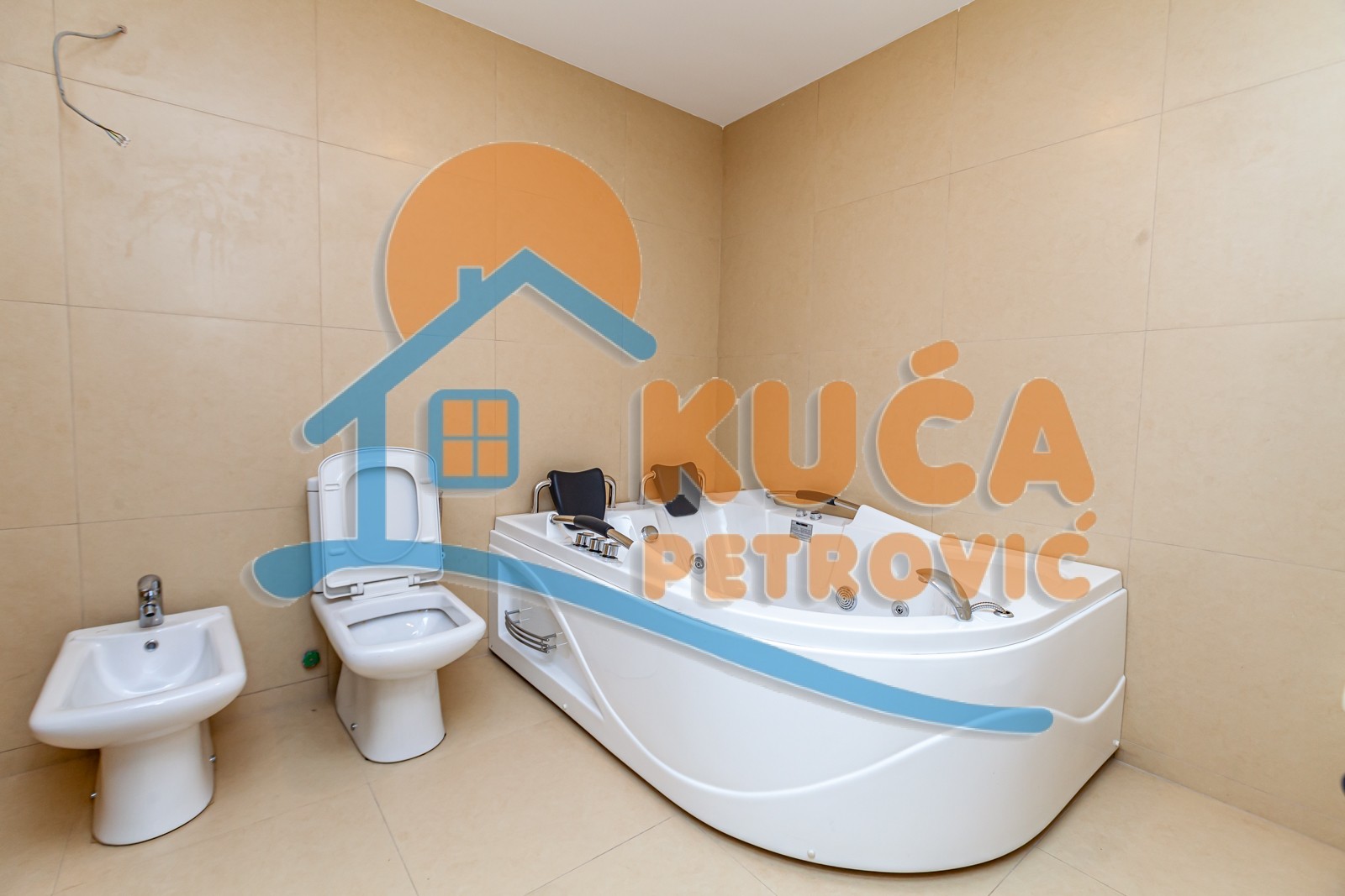 četvorosoban stan, 149 m2, Pantelej, Studenička ID: p-012772 20