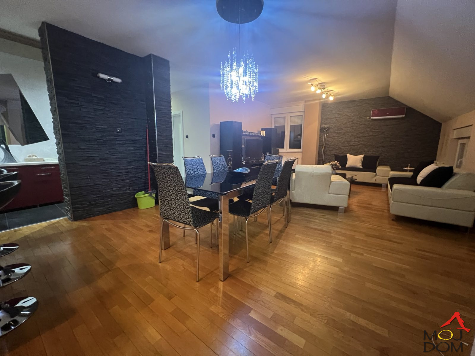 Stan,NOVI SAD,SOMBORSKI BULEVAR,kv: 139, € 285000, ID: 1029314 3