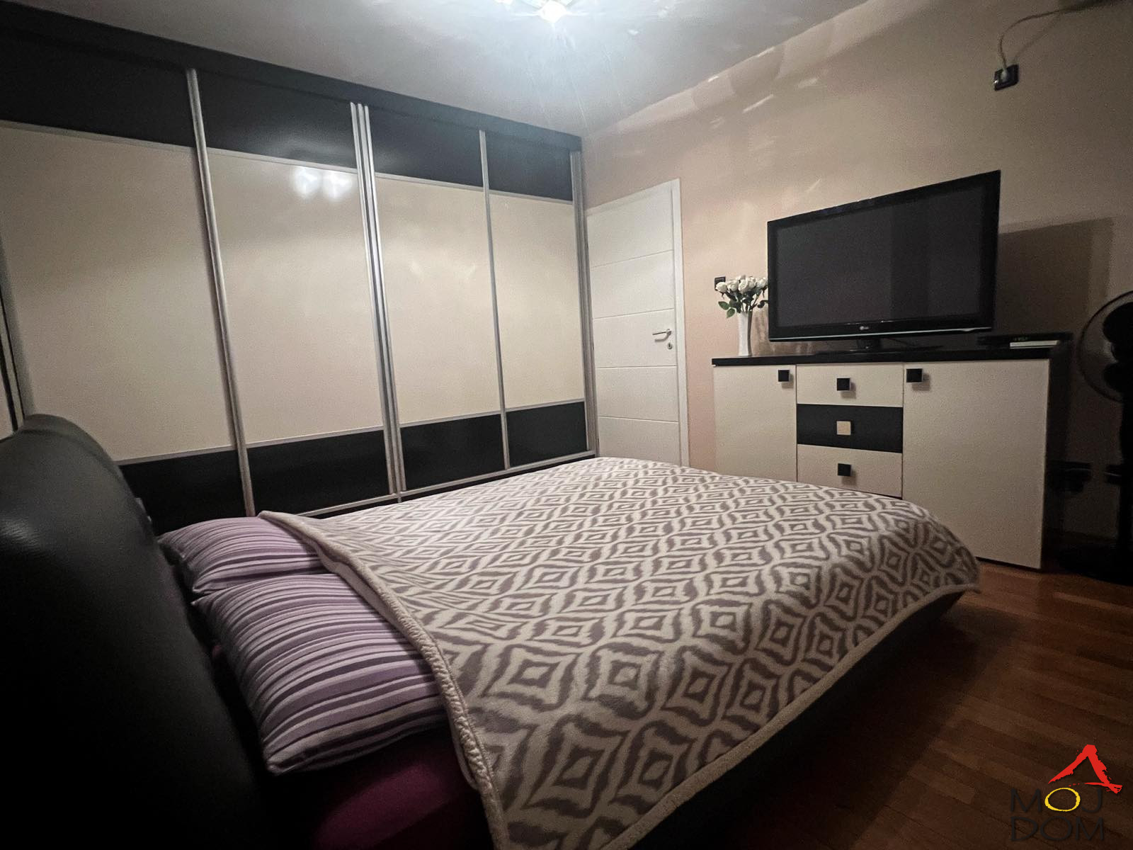 Stan,NOVI SAD,SOMBORSKI BULEVAR,kv: 139, € 285000, ID: 1029314 6