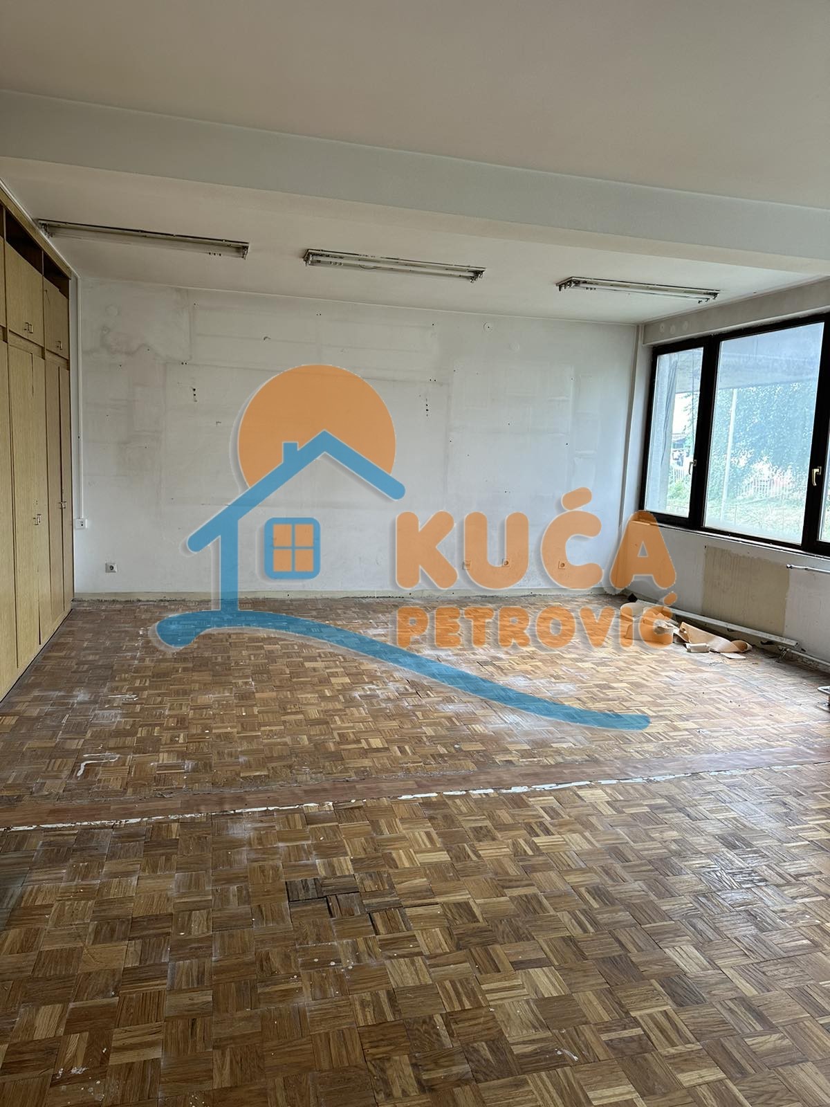 Lokal, 1240 m2, 9. oktobra ID: p-012786 10