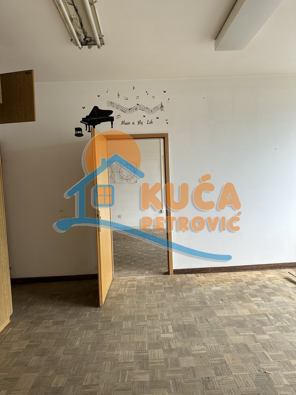 Lokal, 1240 m2, 9. oktobra ID: p-012786 7