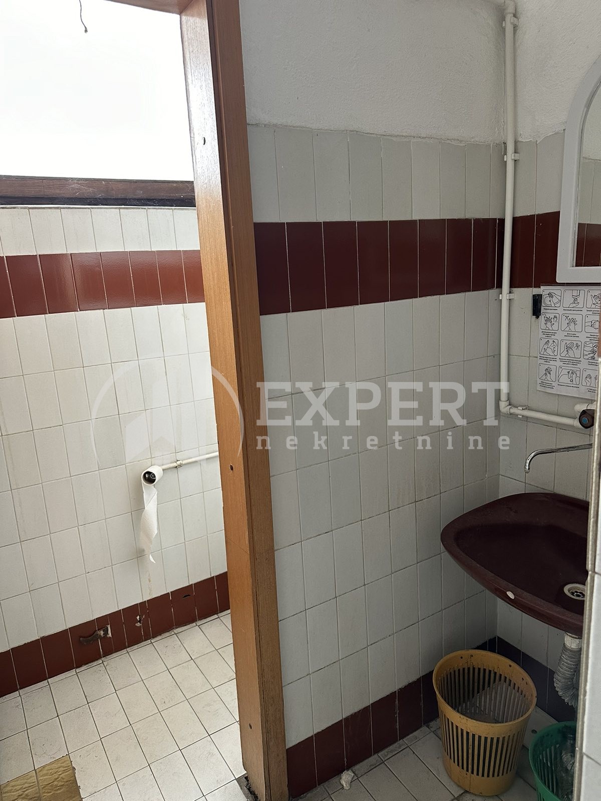 Lokal, 1240 m2, 9. oktobra ID: p-012786 12