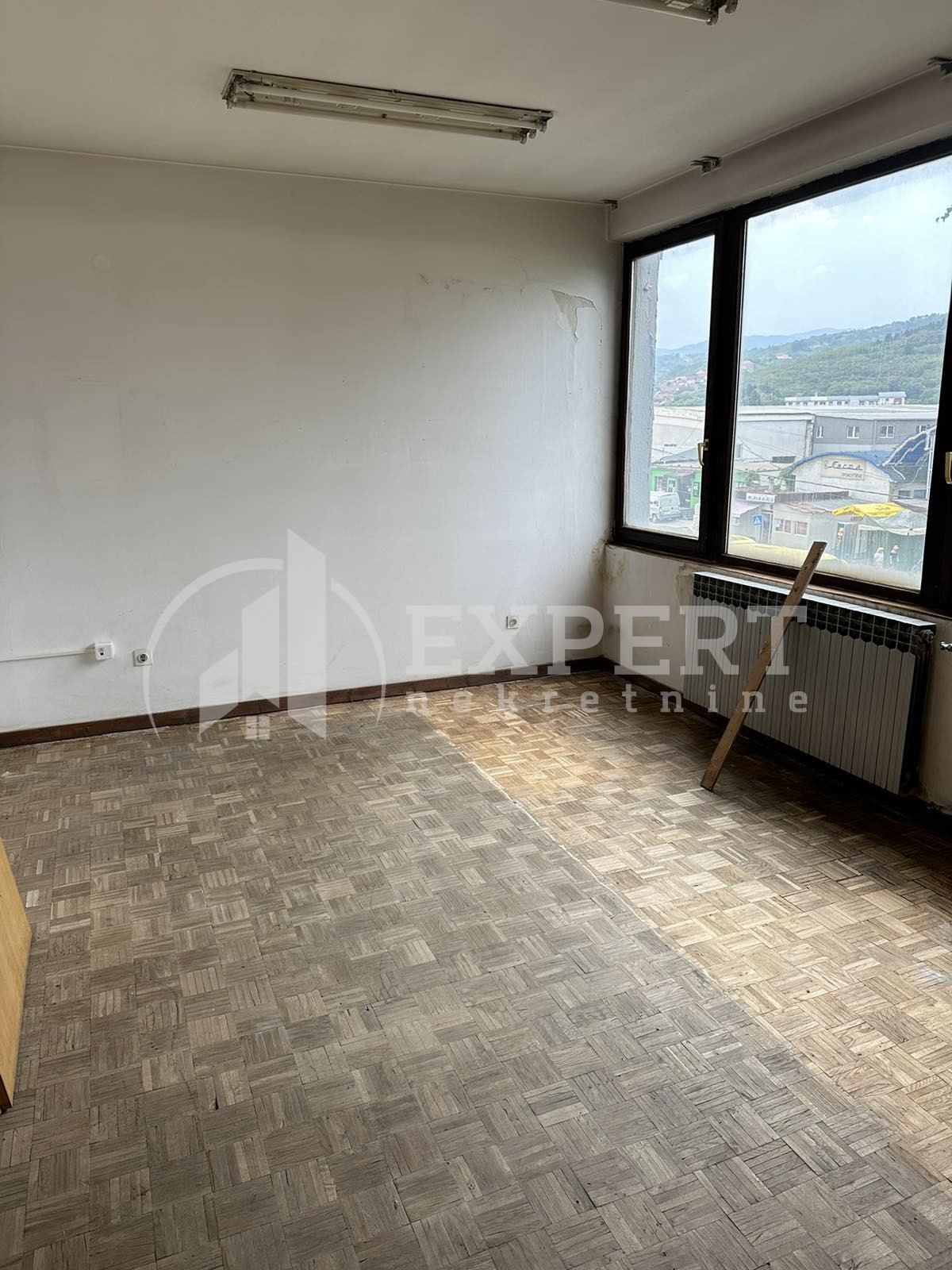 Lokal, 1240 m2, 9. oktobra ID: p-012786 6