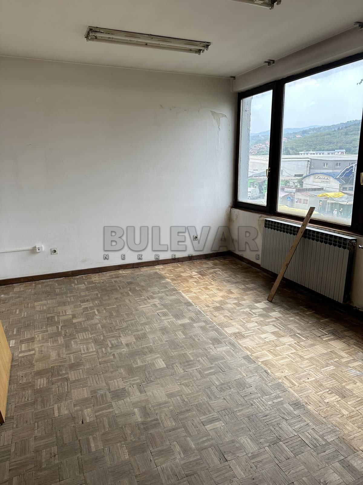 Lokal, 1240 m2, 9. oktobra ID: p-012786 6